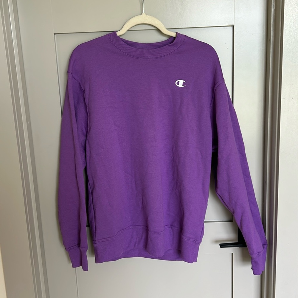 Champion pull over size medium